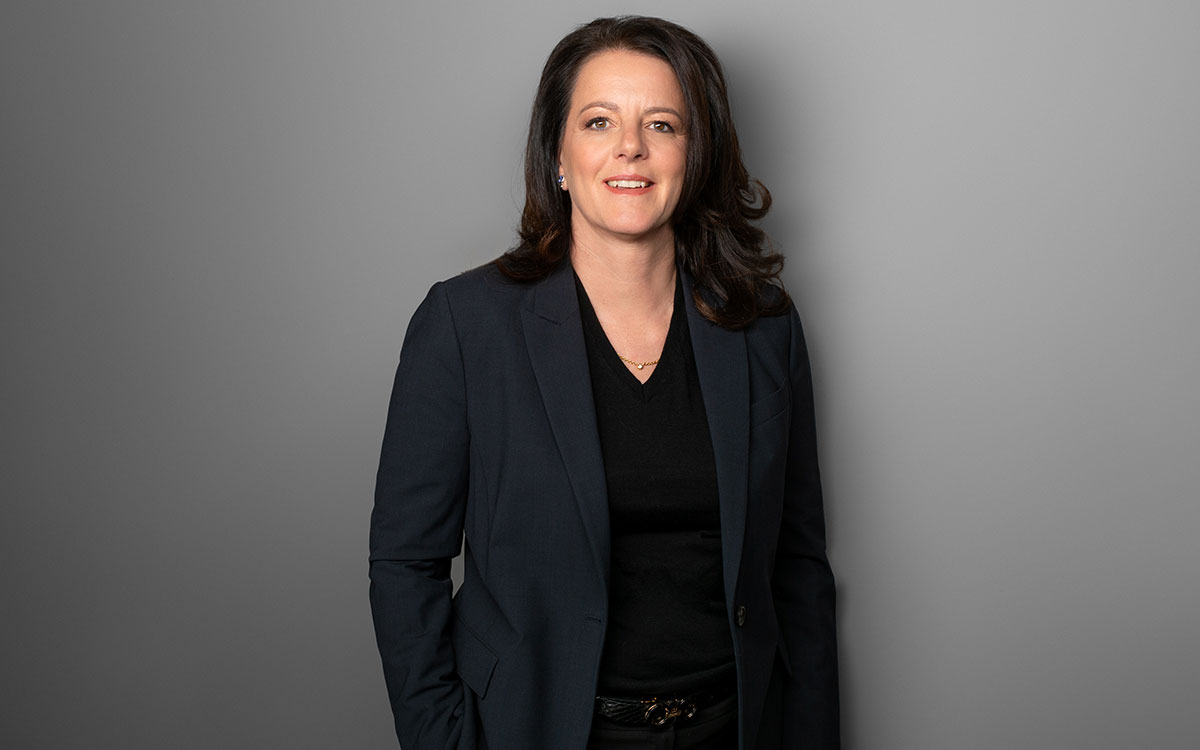 Neu im BVR-Vorstand: Tanja Müller-Ziegler ist am 1. April 2023 neu in den Vorstand des Bundesverbands der Deutschen Volksbanken und Raiffeisenbanken eingetreten. Die verbunderfahrene Bankerin übernimmt in dieser Funktion die Vorstandsressorts von BVR-Vorstand Dr. Andreas Martin, der zum 30. Juni 2023 in den Ruhestand geht. Neben dem Bereich Banktechnologie und Transaktionsmanagement, der auch den Zahlungsverkehr umfasst, wird die 50-Jährige den Bereich Betriebswirtschaft und Strategische Steuerung sowie das Personalmanagement verantworten.